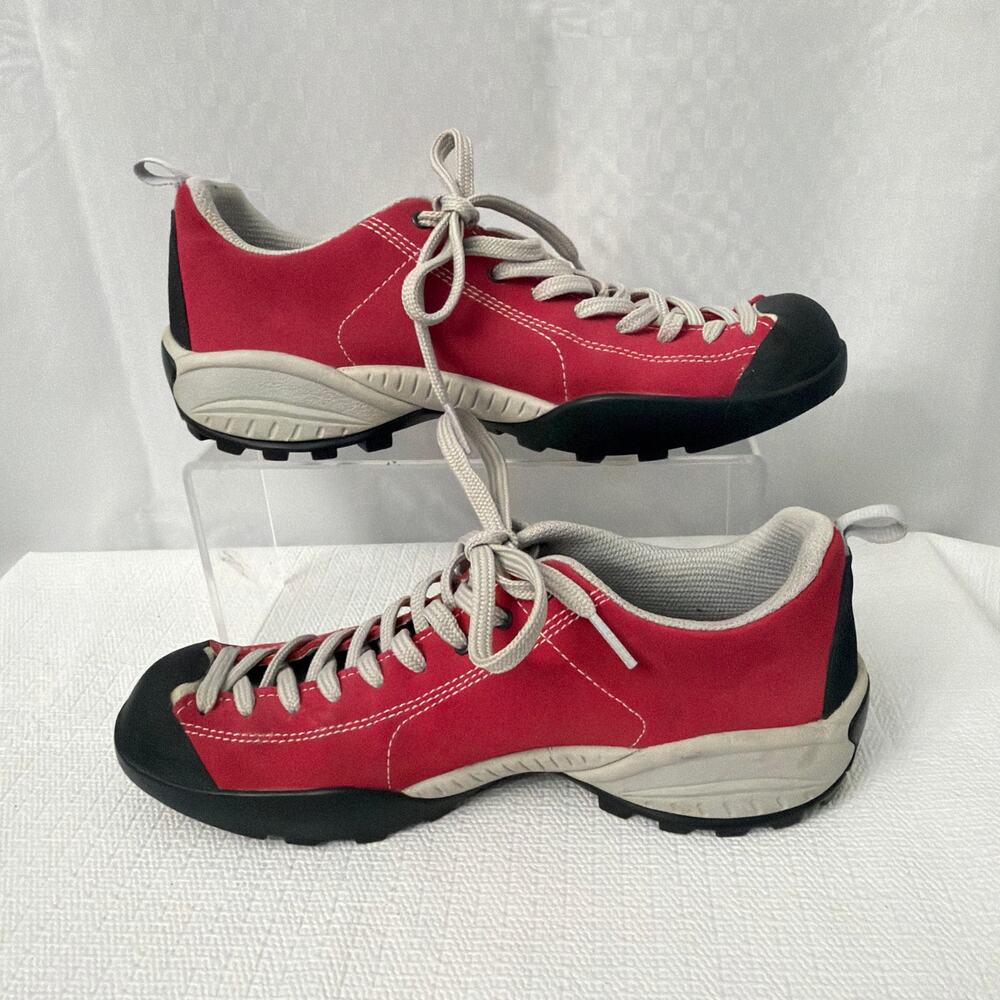 Scarpa Mojito Shoes Womens 7.5 Approach Hiking Walking Red Suede Low Top - Picture 10 of 11